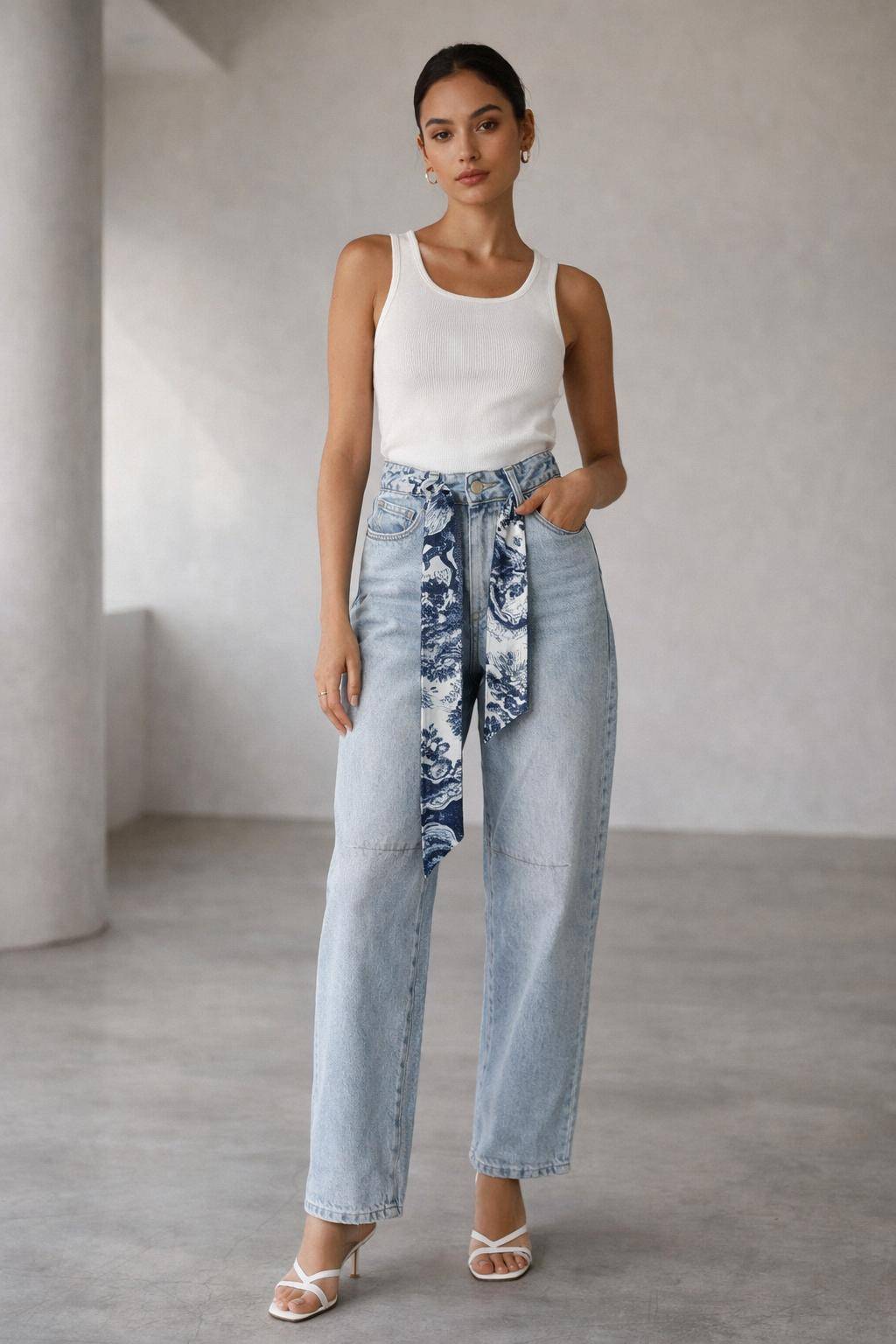 Jeans Ballon con Sciarpa Stampata
